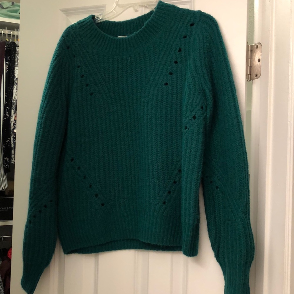 barely worn gap sweater